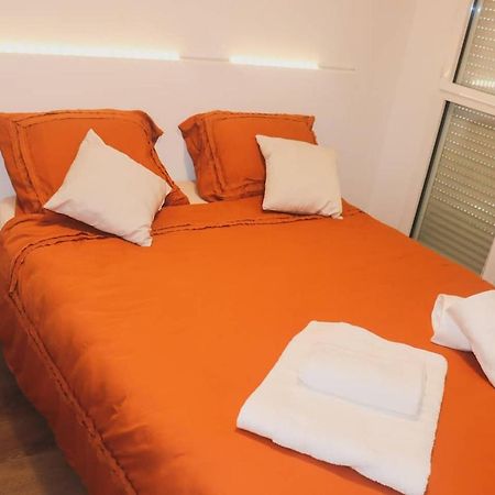 T3 Au Centre Ville Avec Balcon, Parking Gratuit Quimper Exterior foto