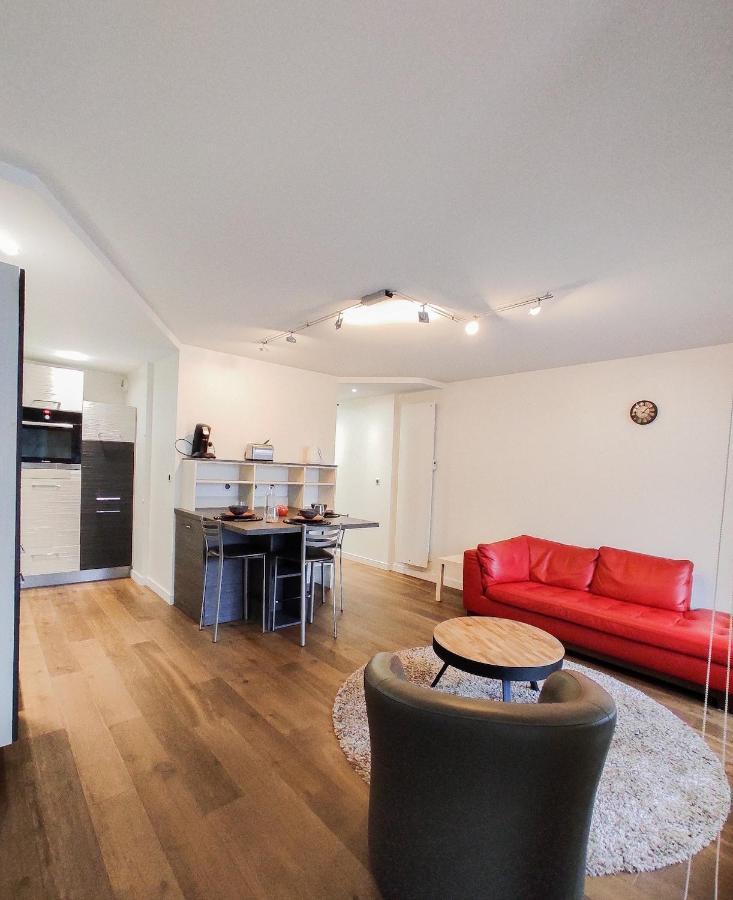 T3 Au Centre Ville Avec Balcon, Parking Gratuit Quimper Exterior foto