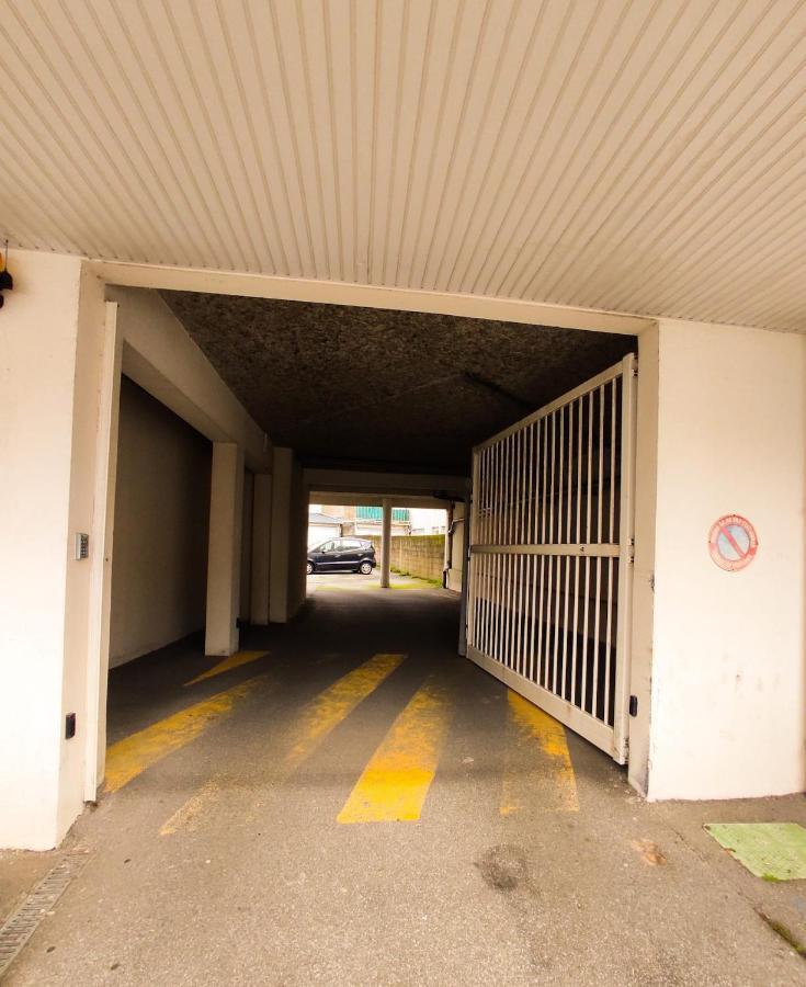 T3 Au Centre Ville Avec Balcon, Parking Gratuit Quimper Exterior foto